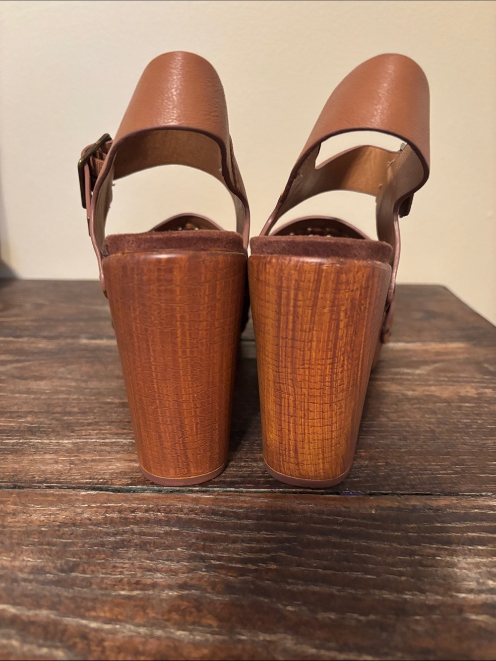White Mountain Brown Leather Platform Sandals with Buckle - Picture 5 of 6